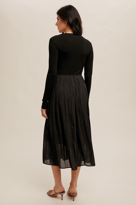 Hem & Thread Knit Dress w/ Pleated Skirt