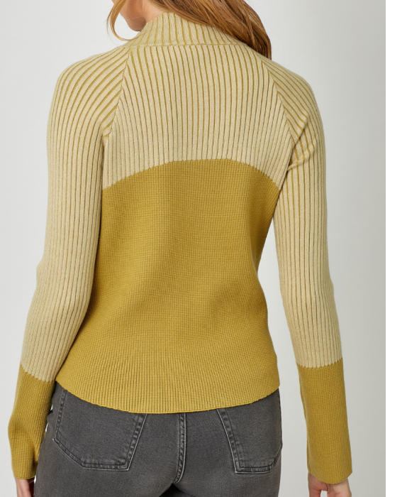 Mystree Fitted Mock Neck Zip Up Sweater