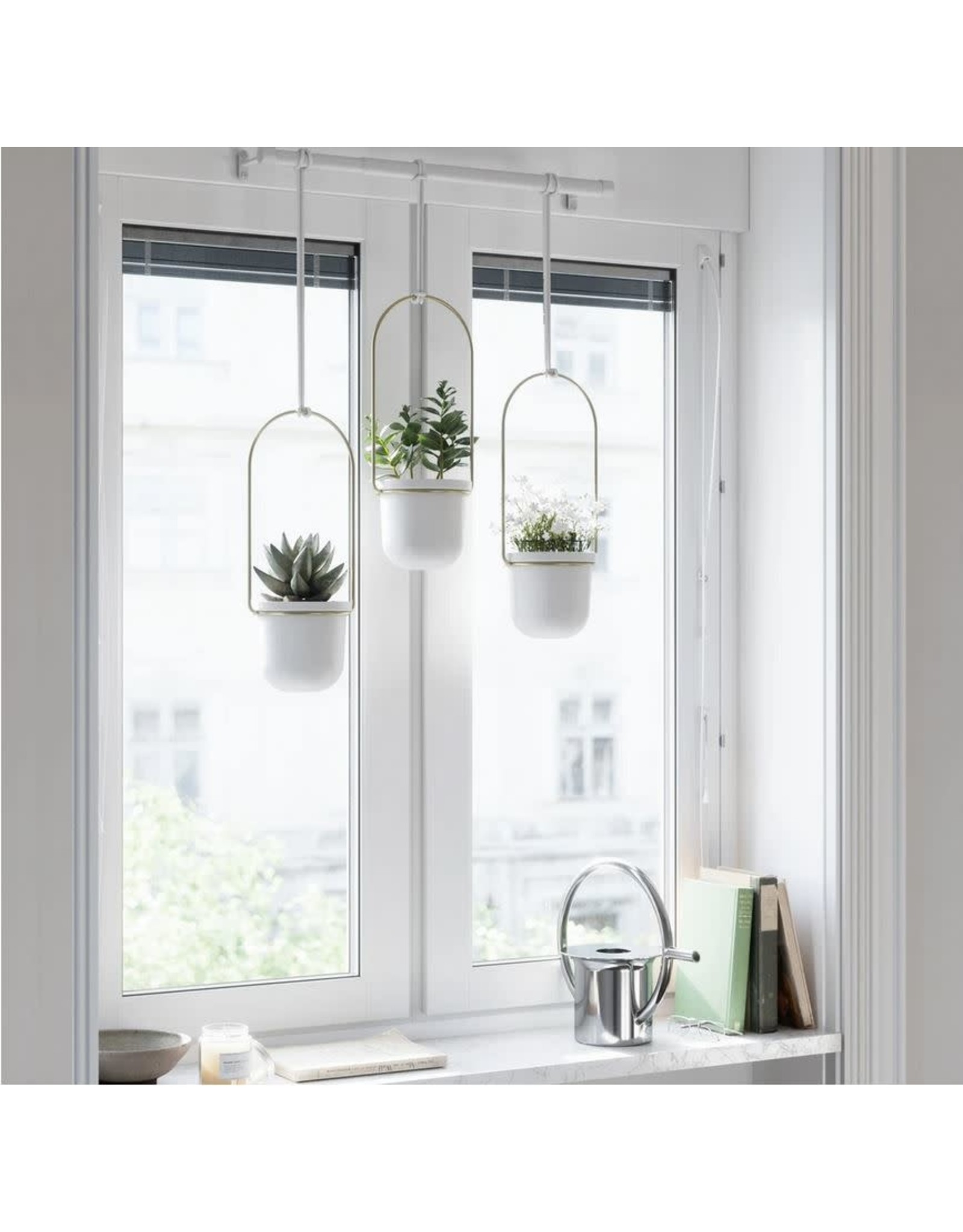 Triflora 3 Hanging Planter - white & brass