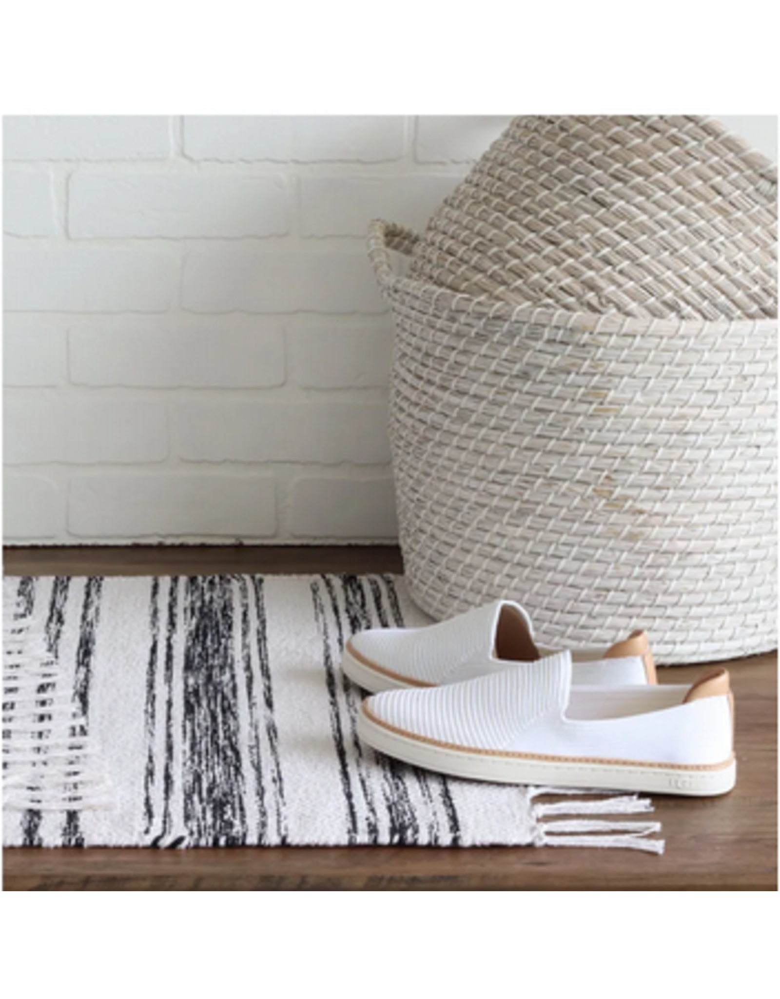 Volos Tasseled Floor Mat Black