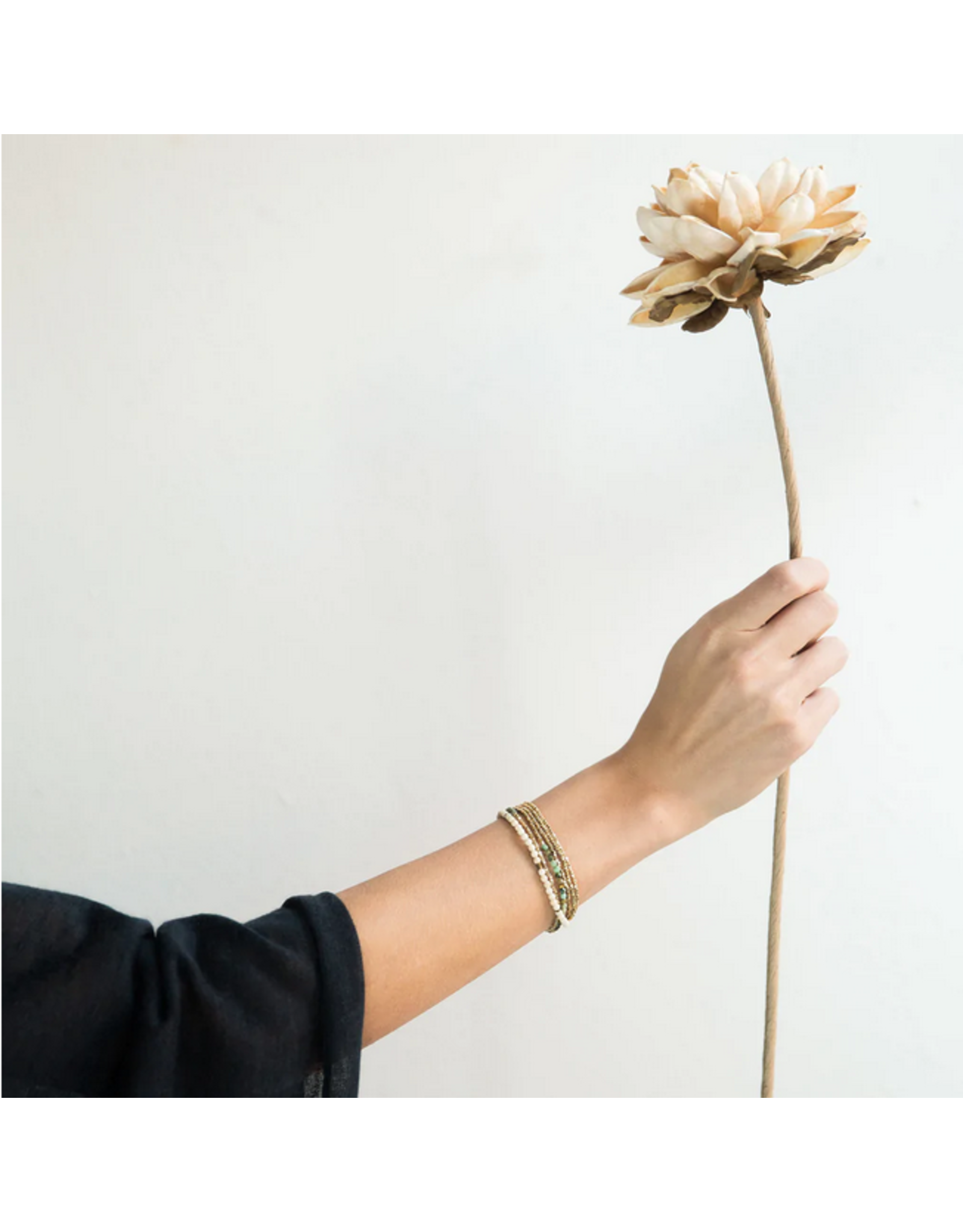 Delicate stone - African Turquoise / Gold