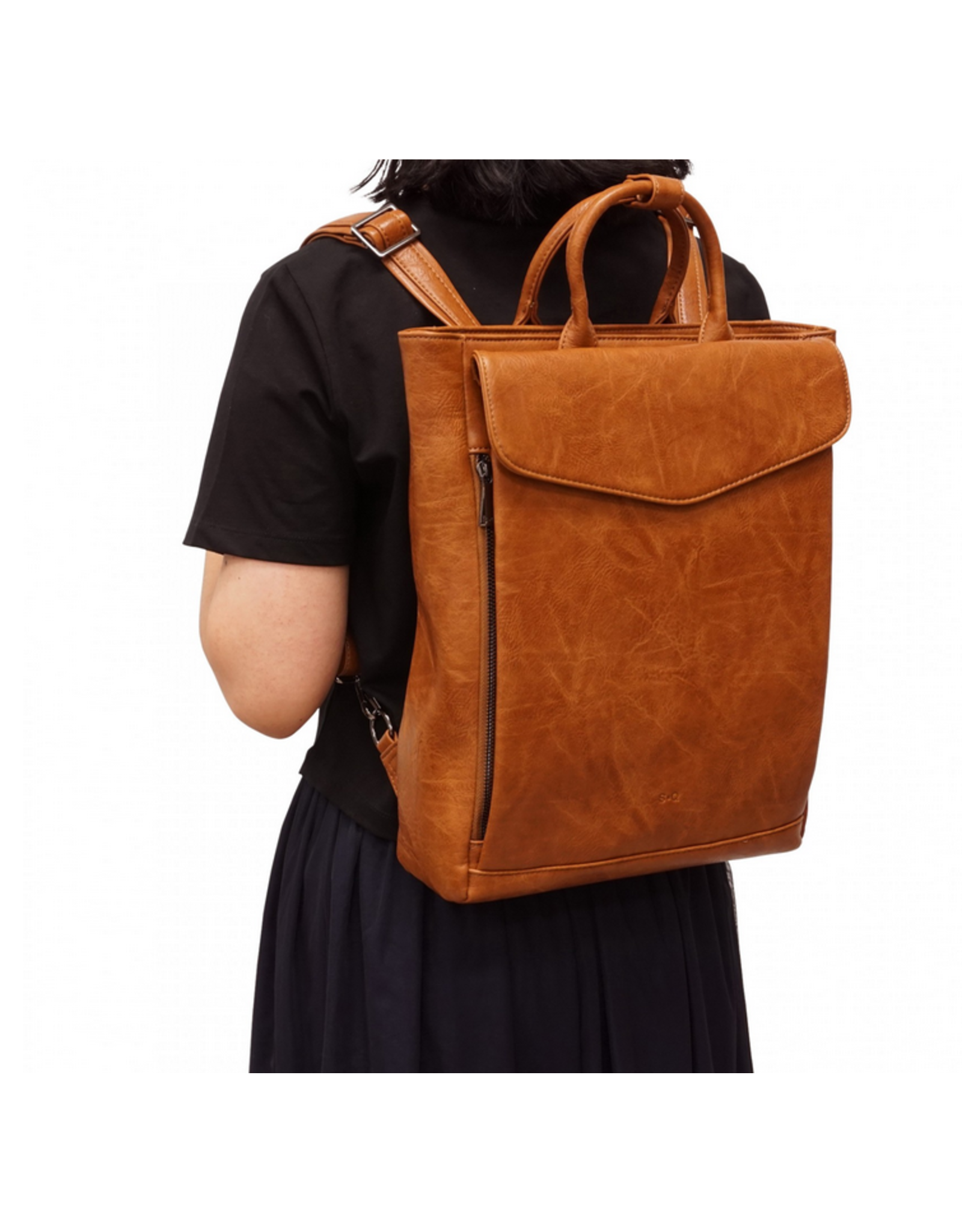 Evie Backpack - Camel