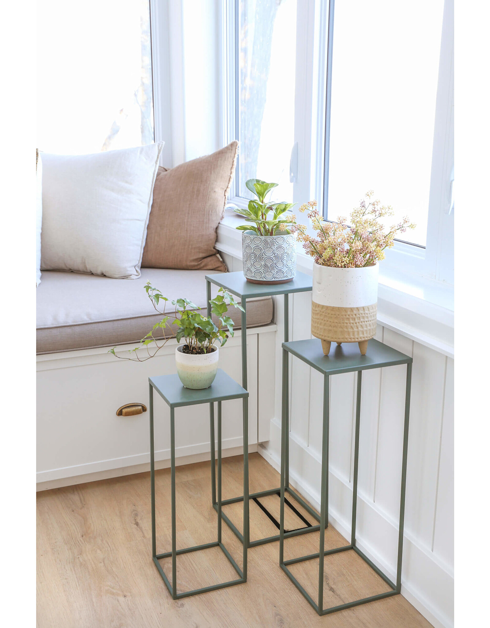 Tall Green Metal Plant Stand - small
