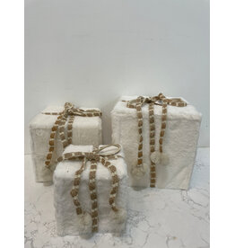 White/Brown Gift Box - medium