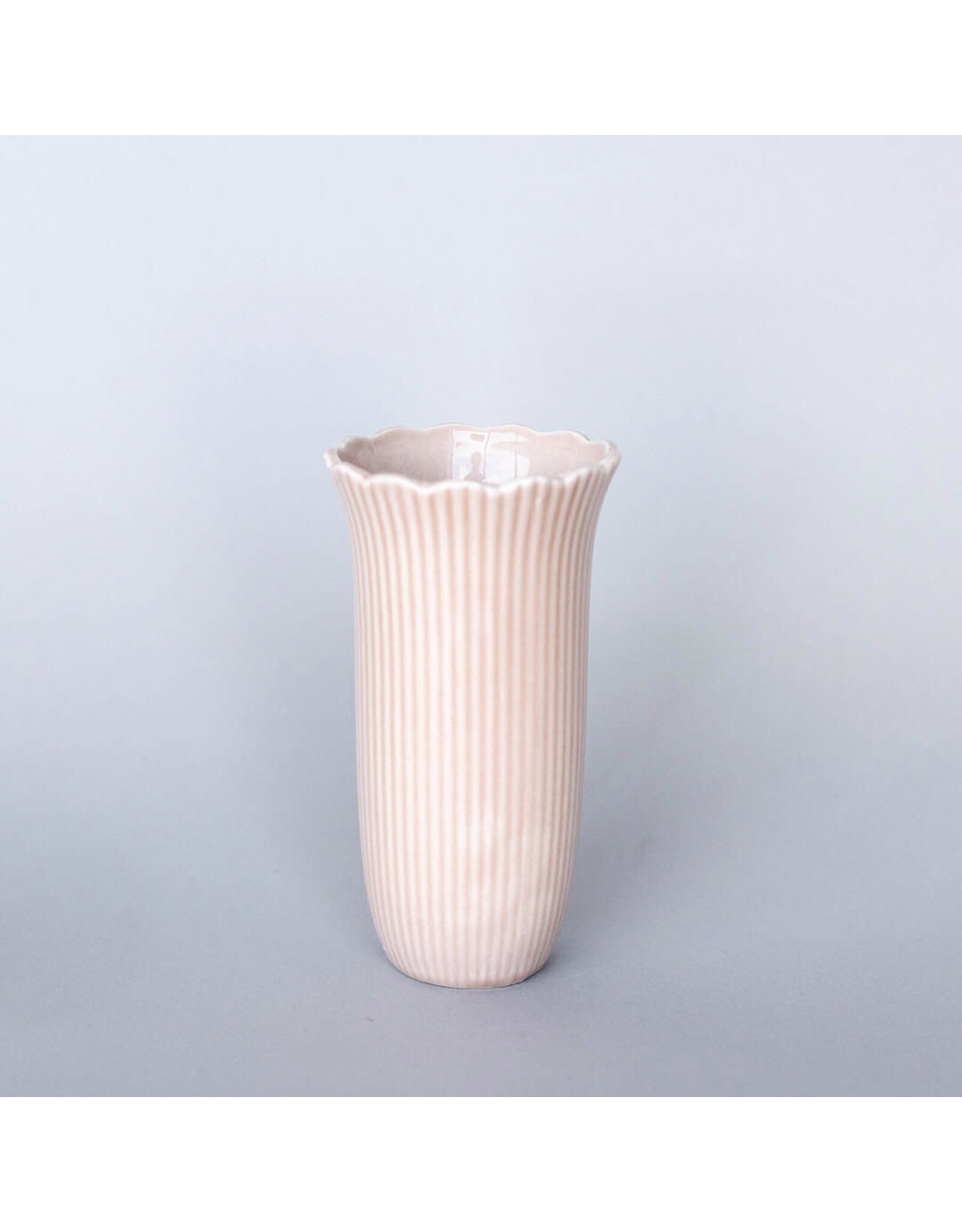 Small Scalloped Vase - Beige