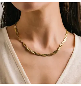 Josie Twist Herringbone Necklace - Gold