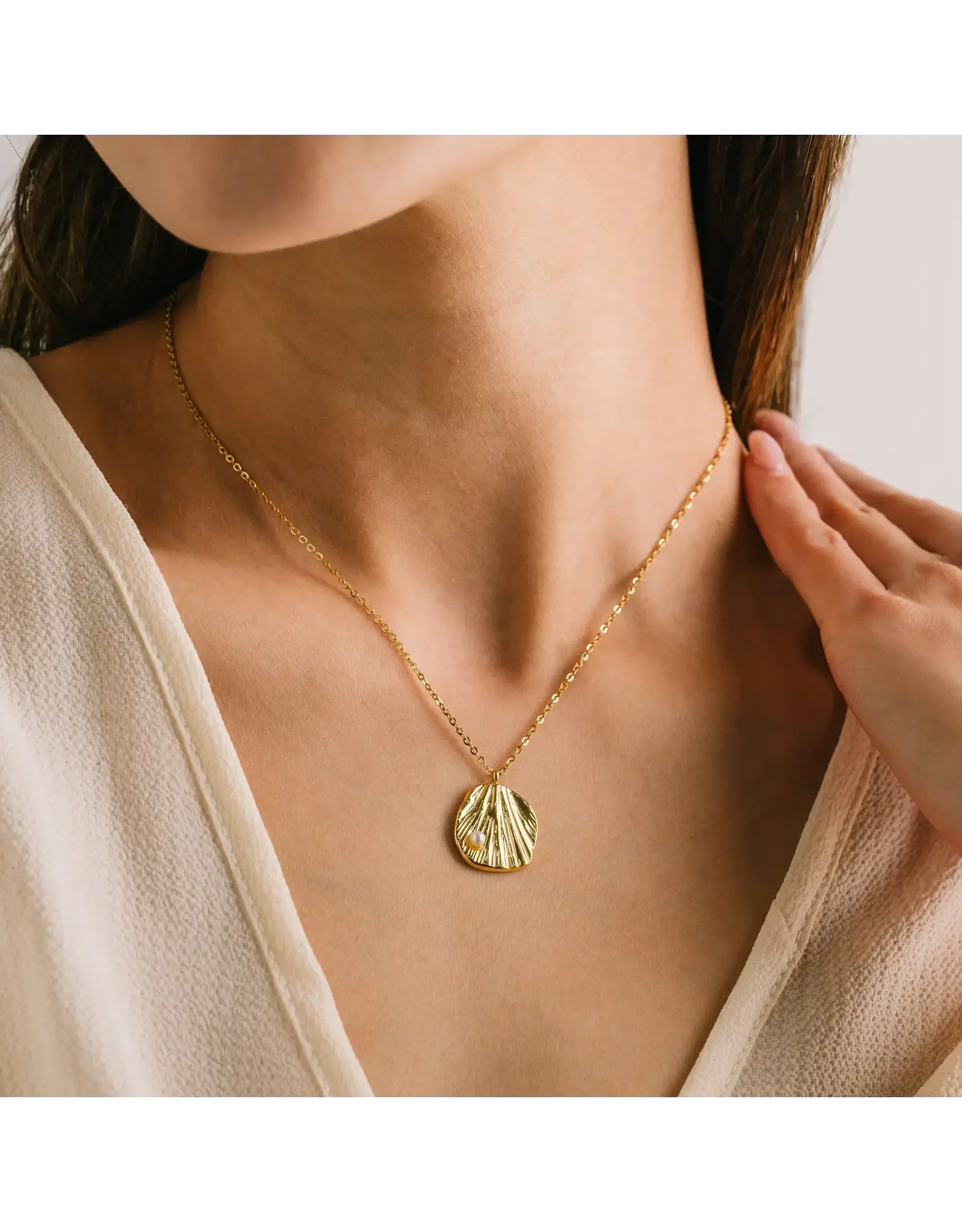 Cove Necklace - Gold