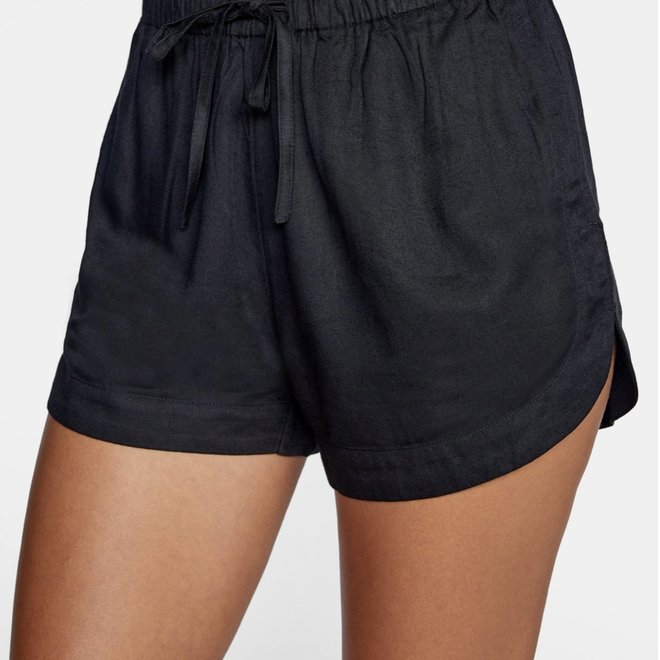 NEW YUME SHORTS BLACK