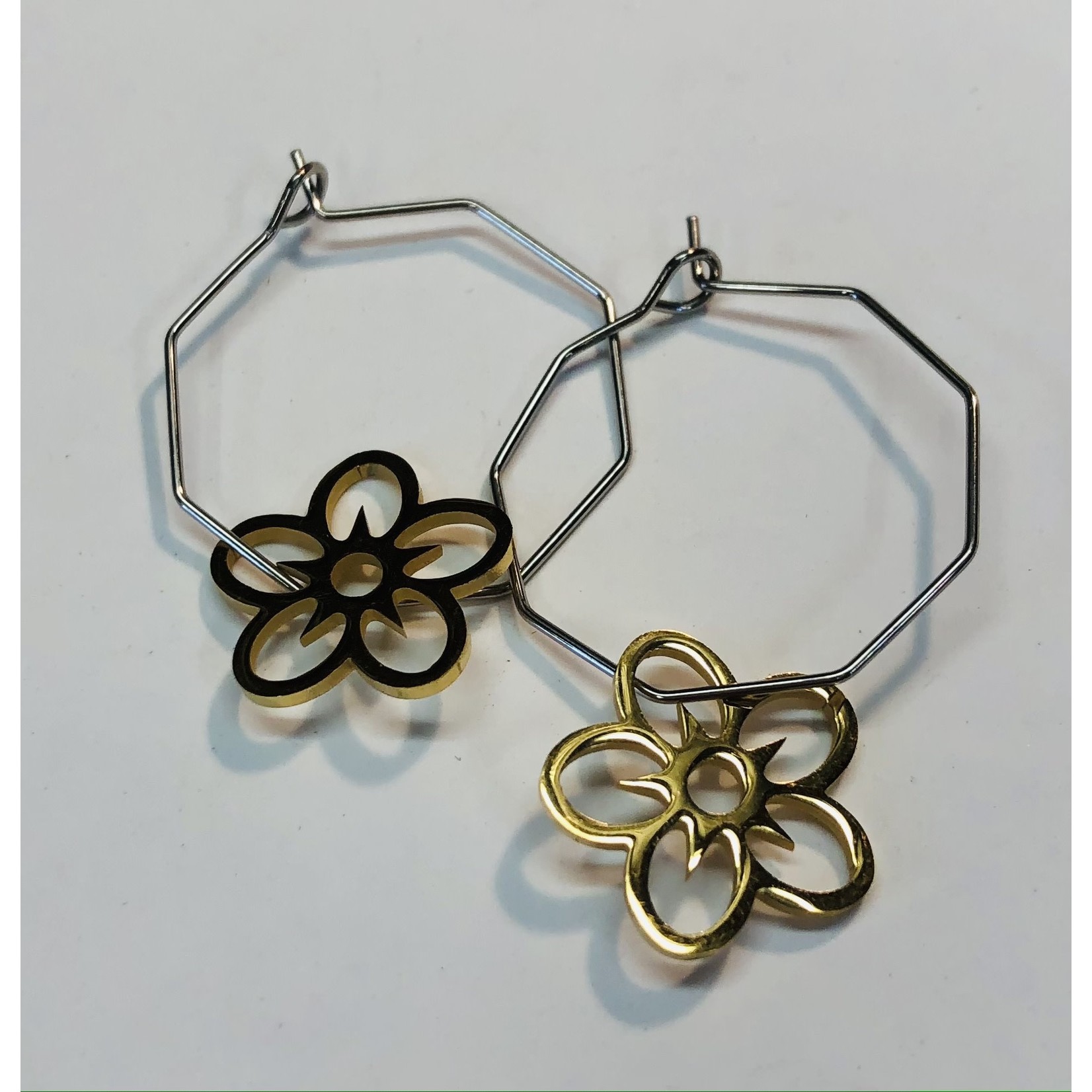Fashion Jewelry MIXED STAINLESS FLOWER HOOP EARRINGS FJEOE-G