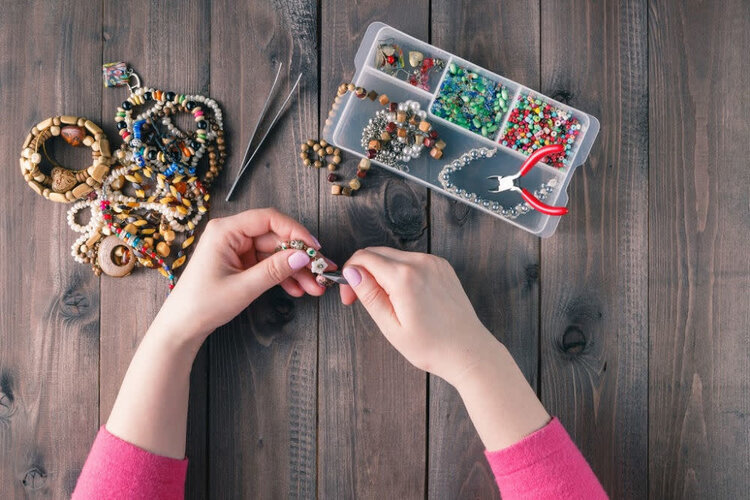 Jul. 29, WED.  5-7pm   Basic Necklace Class "BYOB" All Findings Provided for an 18" Necklace