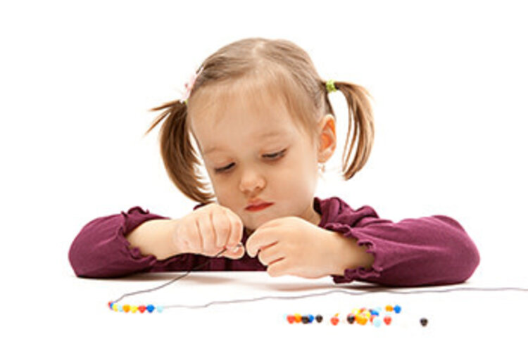 Jun. 2, TUES 11-12pm Kids Necklace Class