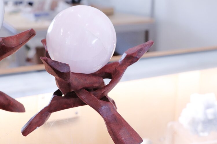 Wooden Tripod Stand 4"