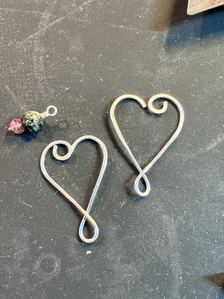 Sep. 5 SAT. 2-5pm  Wire and Gemstone Earring Class