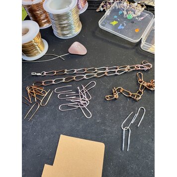 SAT. Apr. 11 10:30-2pm  Beaded  Wire "U" Chain Class