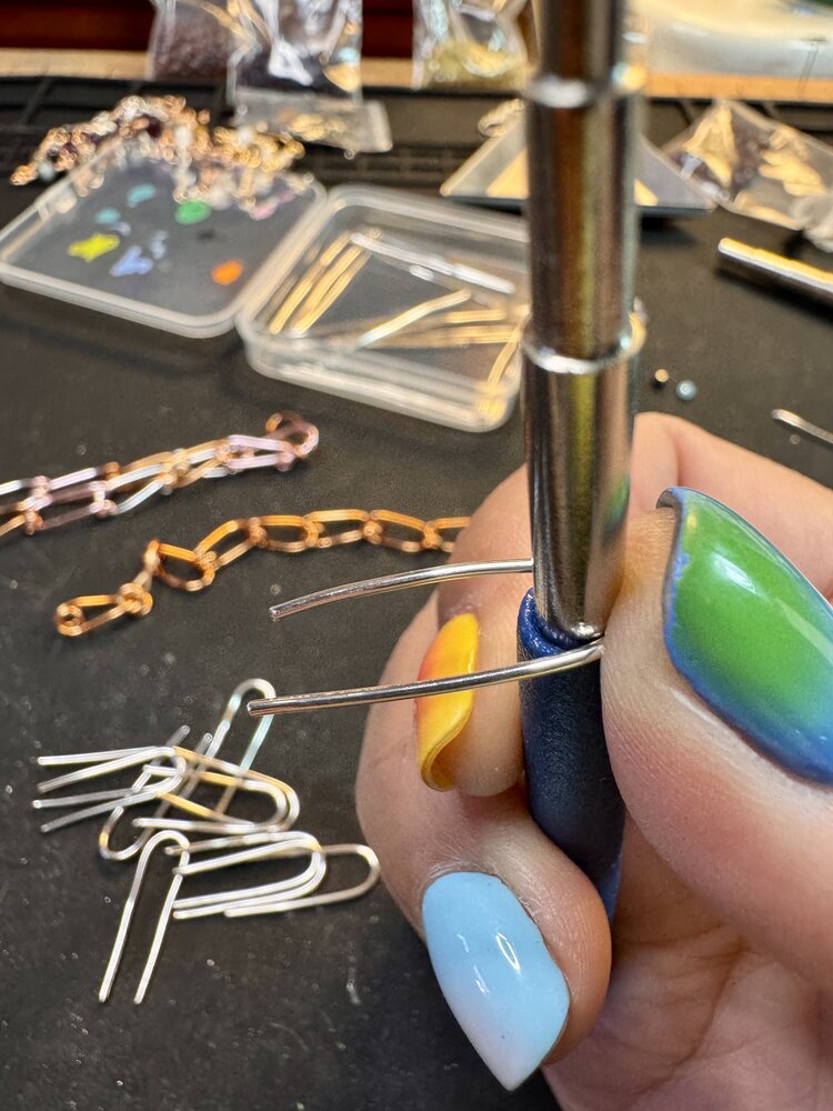 Aug. 23, SUN. 11:30-2pm  Beaded Wire "U" Chain Bracelet Class