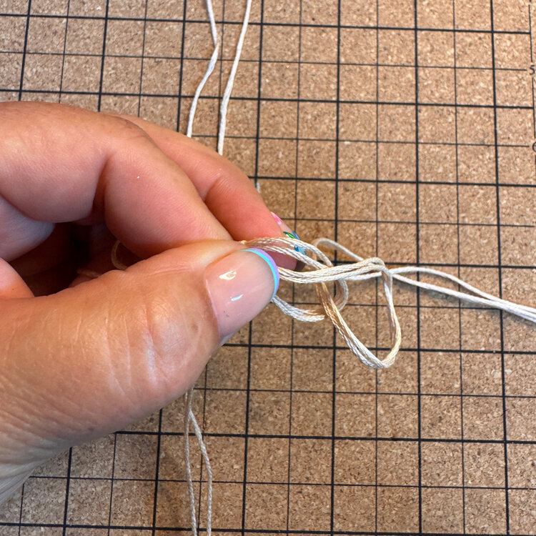 May 1, SAT. 10:30-1pm Interchangeable Crystal Macrame Necklace w/ Pendant Class