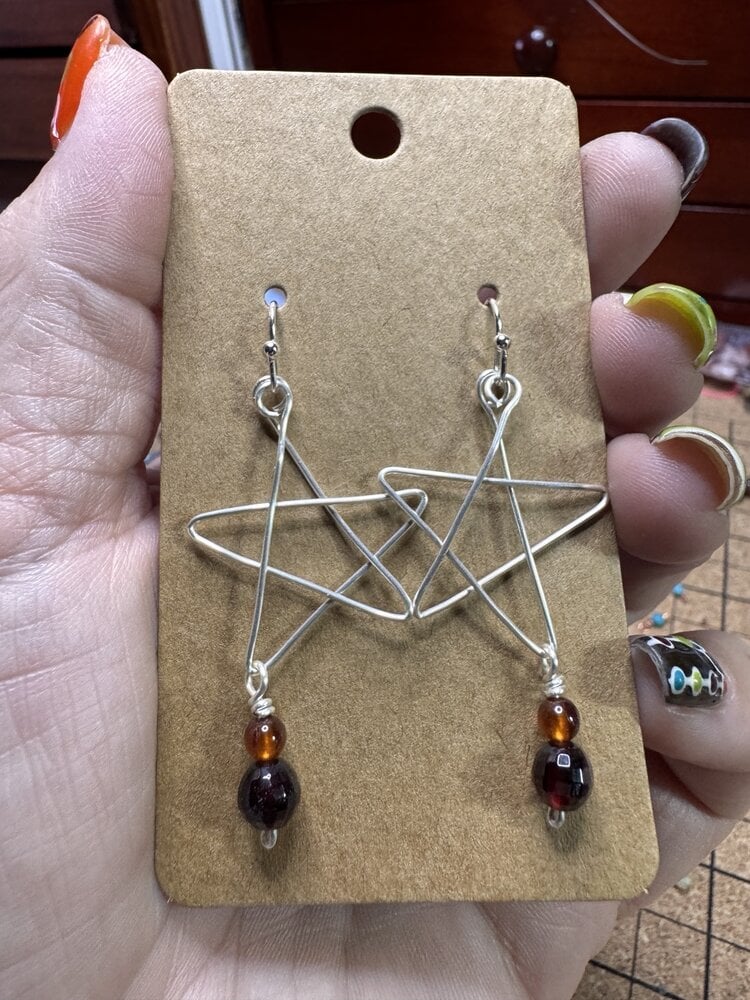 Nov. 7, SAT. 4-6pm Wire and Bead Star Earring Class