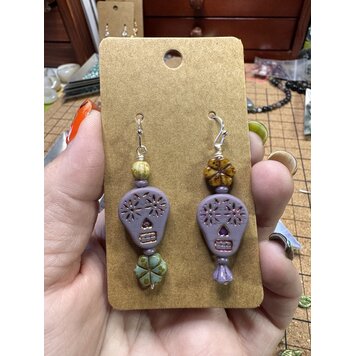 Oct. 31, SAT. 3-6pm Día de los Muertos Earrings Workshop