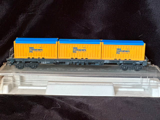 Liliput- HO Scale Trailer on Flat Car #201-14