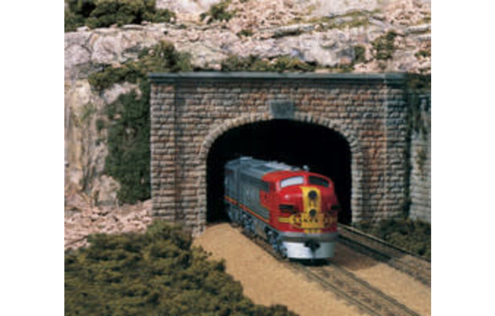 N Double Tunnel Portal, Cut St