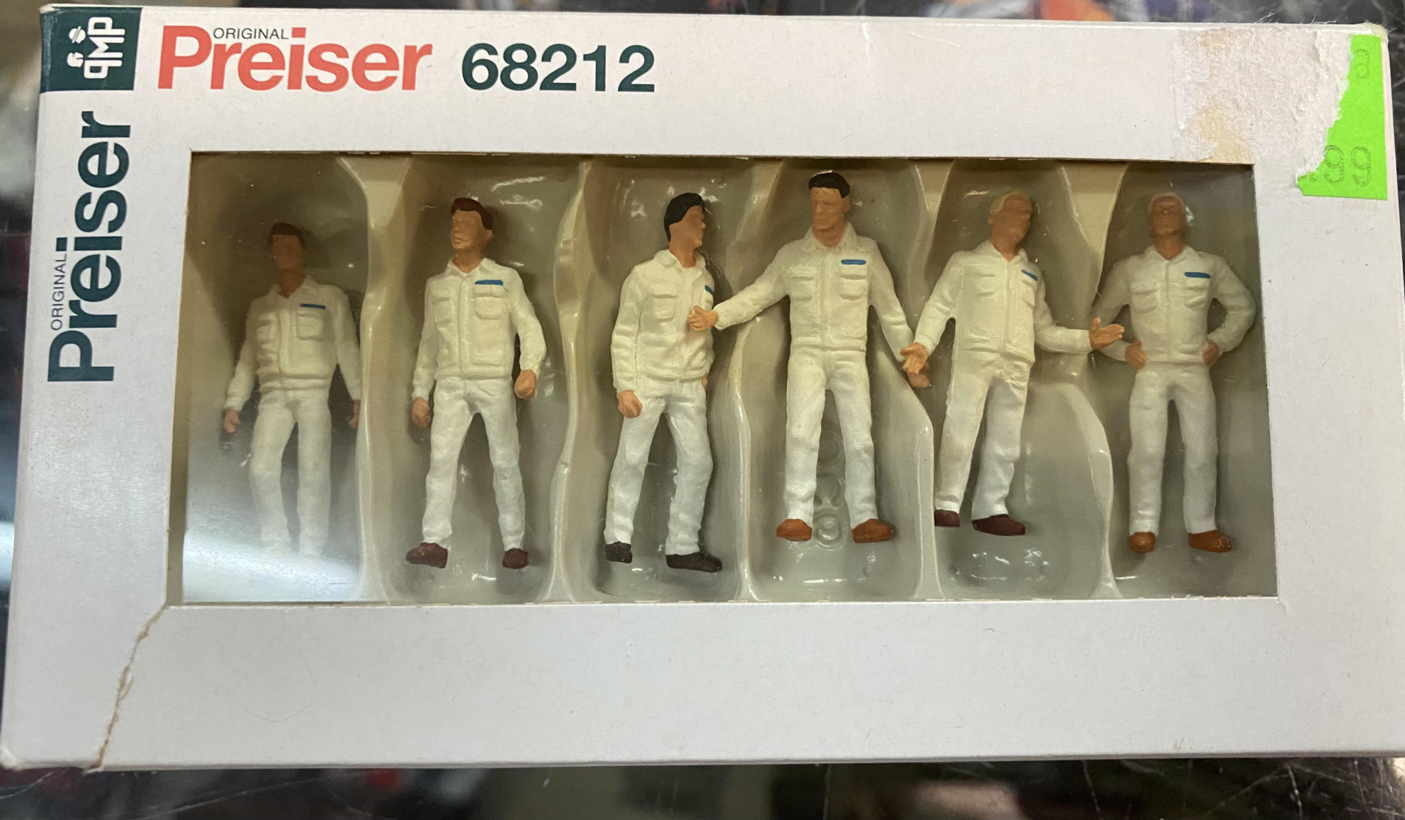 Preiser 68212 WHITE 6 figures fitters 1:50 figures new in original packaging