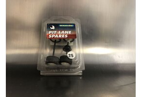 PIT LANE SPARES AXLE ASSYS BMW 25   C8095