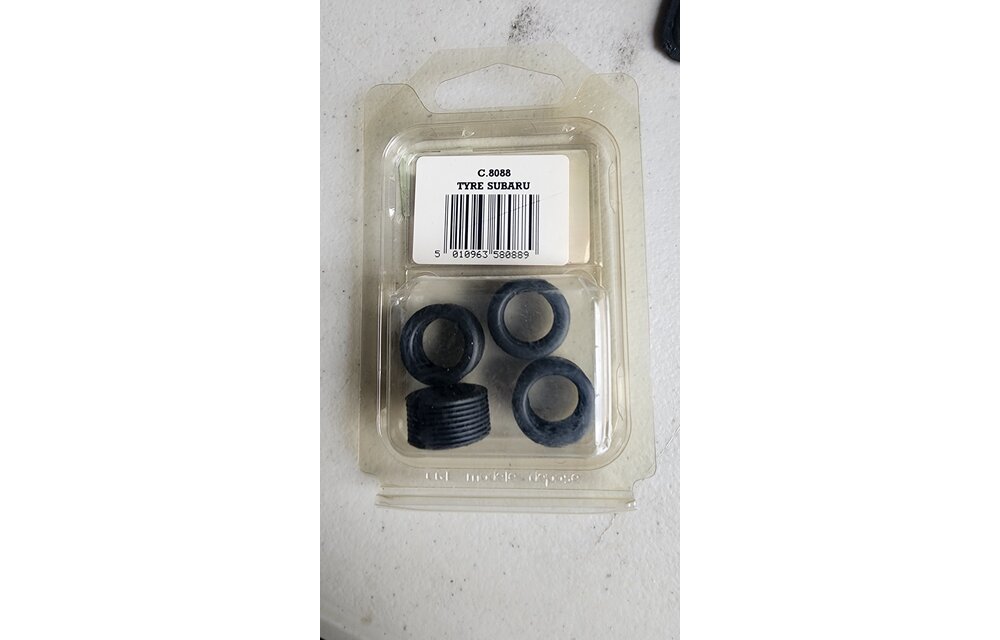 PIT LANE SPARES TYRE SUBARU 18  C8088