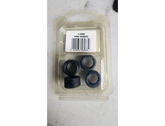 PIT LANE SPARES TYRE SUBARU 18  C8088