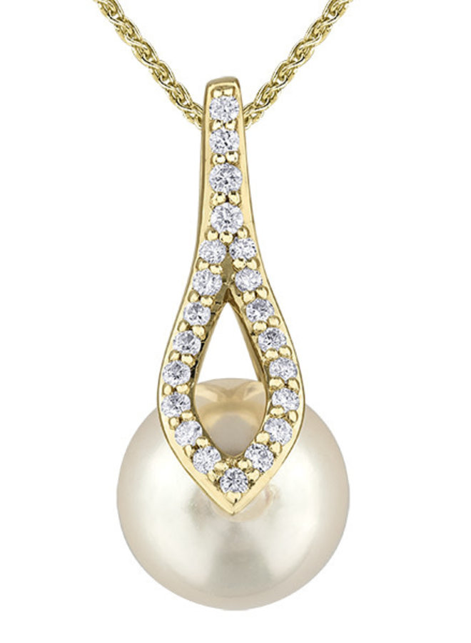10k saltwater pearl pendant 8mm & 21 diamonds = 0.11ct I1 J chain included