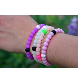 glow in the dark bracelet