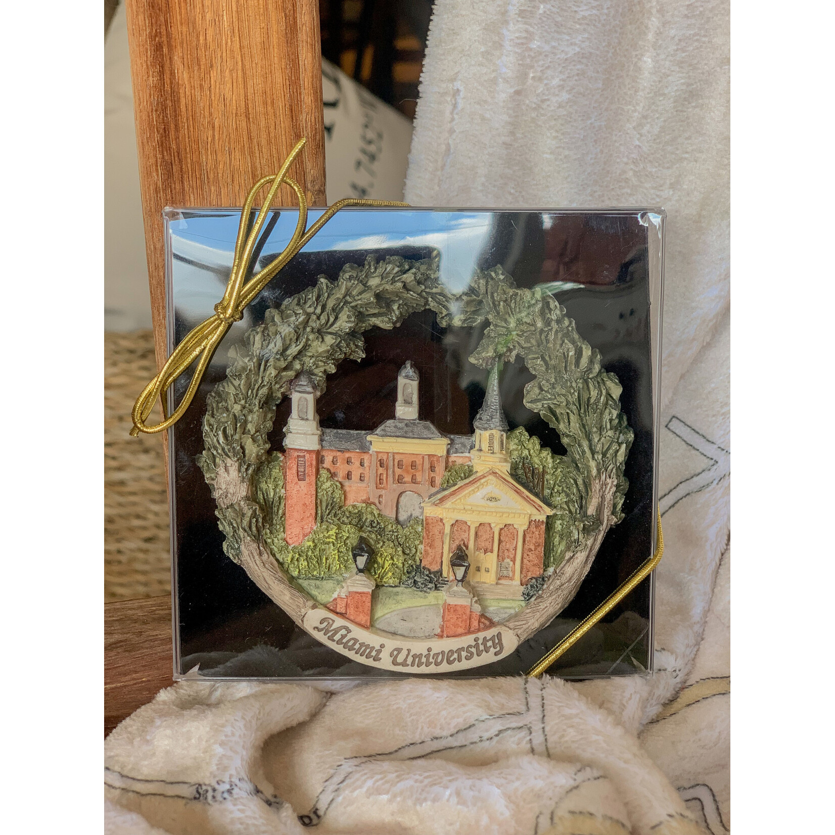 Miami Wreath Ornament