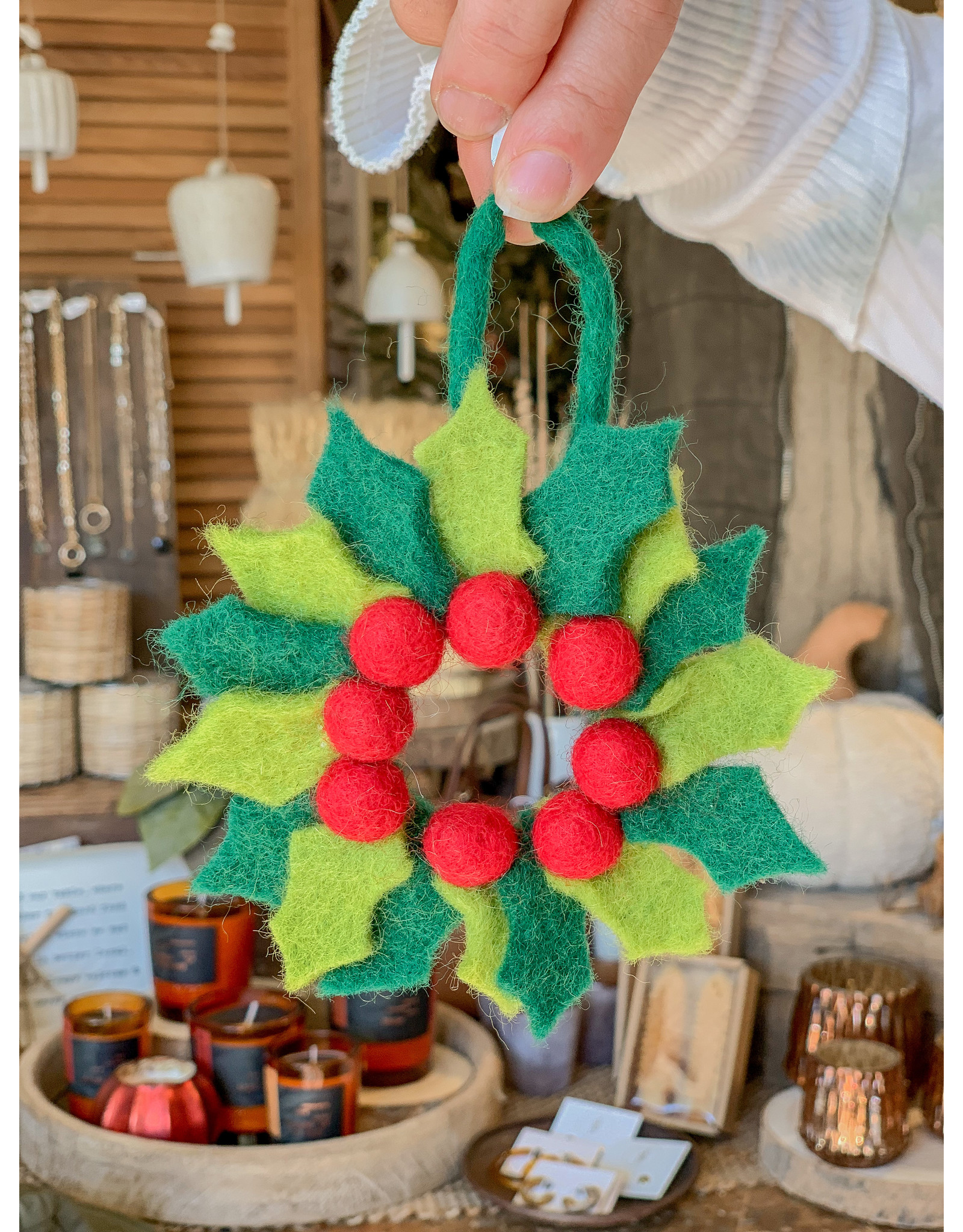 Giftsland Felt Mistletoe Wreath Ornament