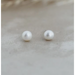 Glee Baby Pearl Studs, white