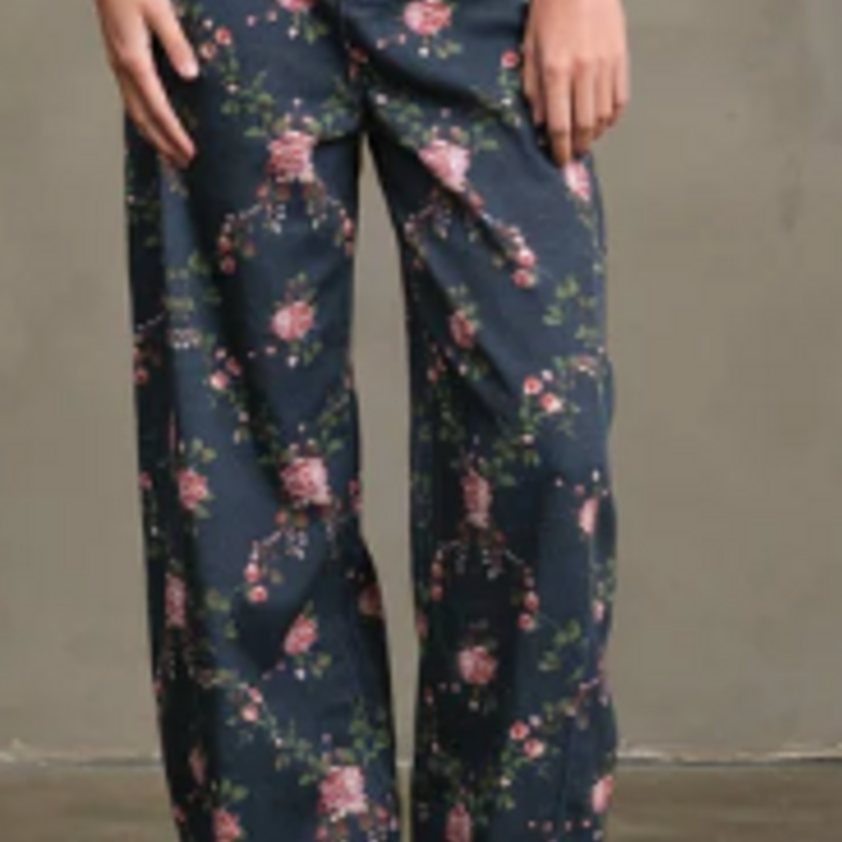 Floral Print Barrel Leg Denim Pants