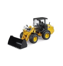 BRUDER CAT WHEEL LOADER