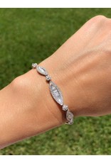 18K White Gold Baguette Diamond Bracelet, D: 3ct