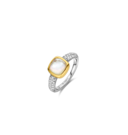 Mother of Pearl Ring with Smooth Bezel