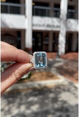 18K White Gold Aquamarine and Diamond Ring, AQ: 10.90ct, D: 0.63ct