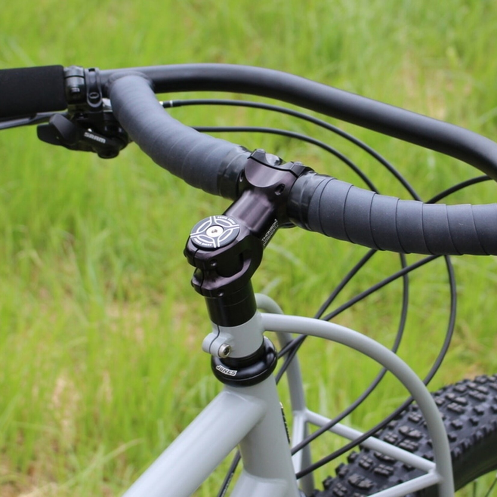 Jones Jones Loop H-Bar SG 710mm Black