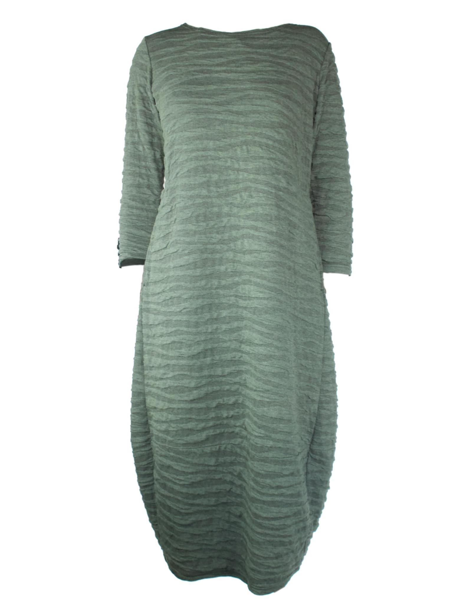 Cut Loose 3/4 Sleeve Textured Dress