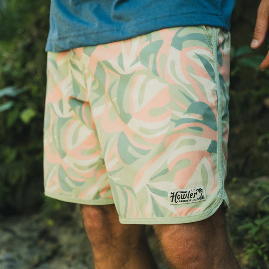 Howler Brothers Men's Bruja Boardshorts