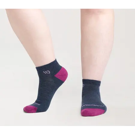 Women's Solid Midweight No Show Sock