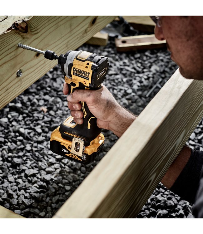 DEWALT Visseuse à percussion 1/4 po sans balai sans fil trois vitesses Atomic 20 V MAX* DCF850B