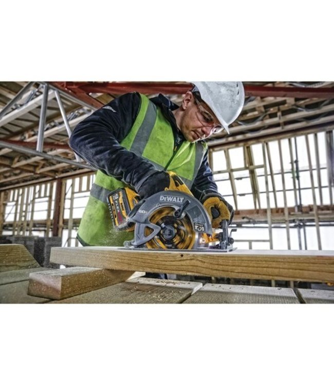DEWALT Ensemble de scie circulaire sans fil et sans balais de 7 1/4 po 60 V MAX* FLEXVOLT(R) avec frein DCS578X2