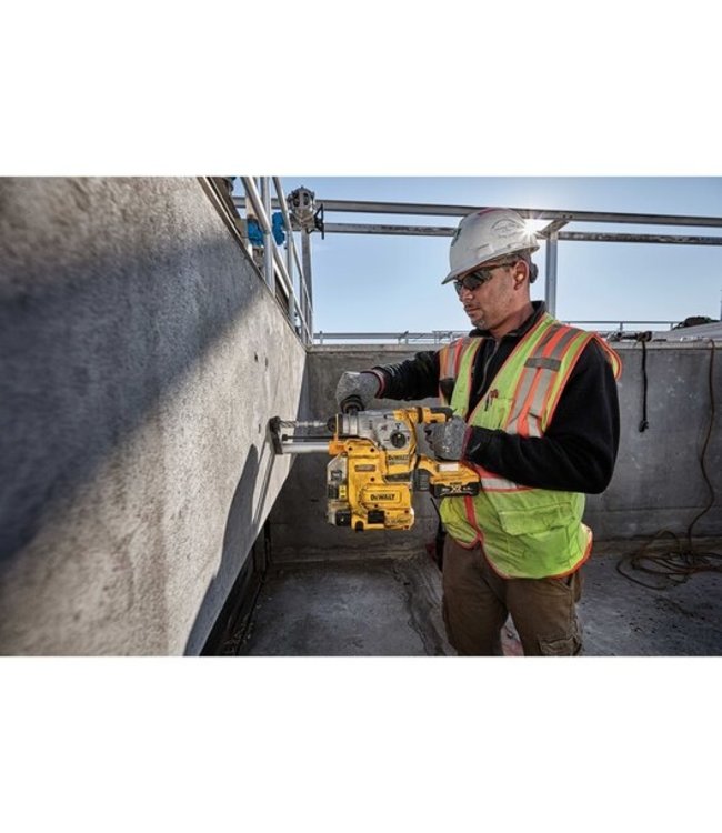 DEWALT Marteau perforateur rotatif en L sans balais de 1 1/8 po SDS Plus 20 V MAX* XRMD DCH293B