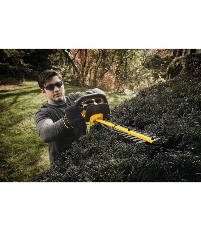 DEWALT Taille-haie 20 V MAX* aux ions de lithium de 22 po DCHT820B