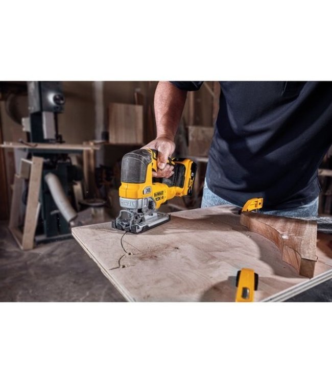 DEWALT Scie sauteuse sans fil 20 V MAX* XR(R) DCS334B