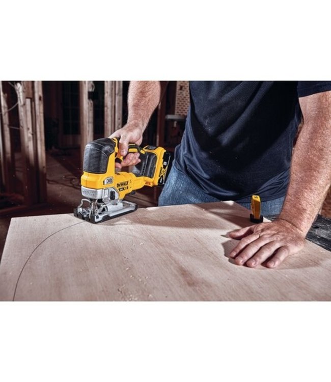 DEWALT Scie sauteuse sans fil 20 V MAX* XR(R) DCS334B