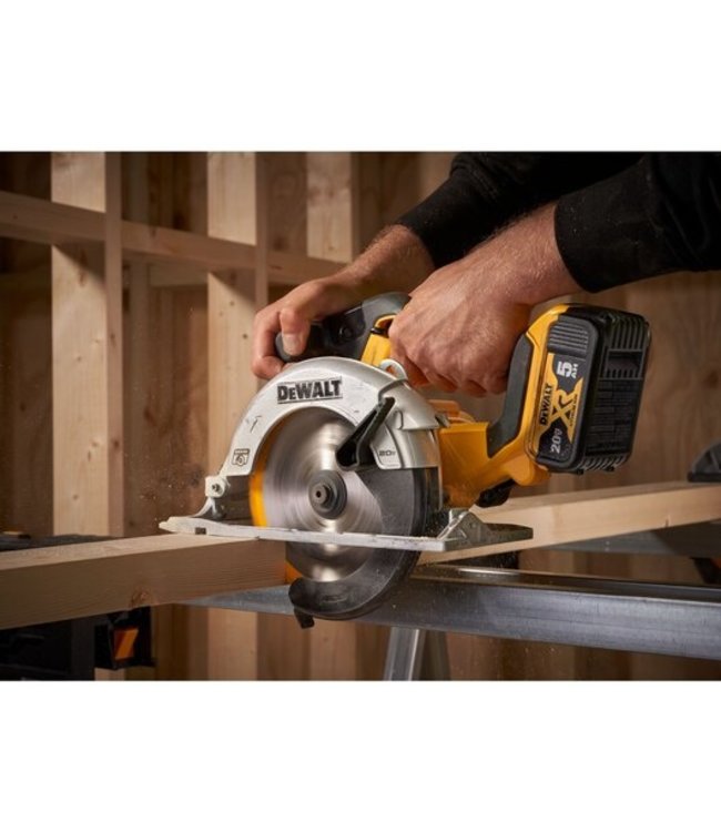 DEWALT Scie circulaire 20 V MAX* - 16,5 cm - Kit sans fil  (DCS565P1)