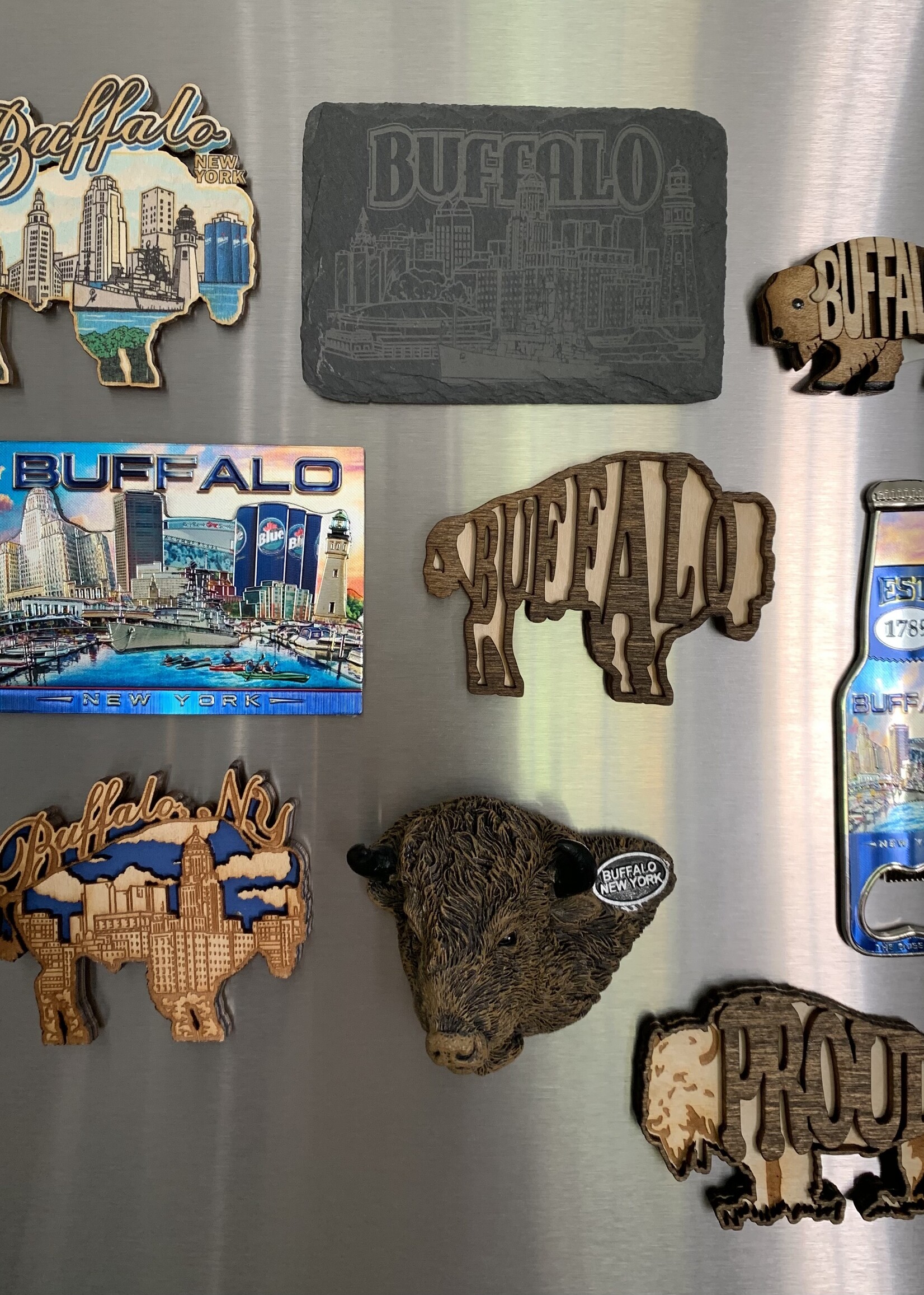 DUAL LEVEL BUFFALO MAGNET-TWO TONE WOOD
